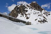 Salita da Valgoglio al Lago Succotto ancora con tanta neve il 6 aprile 09- FOTOGALLERY